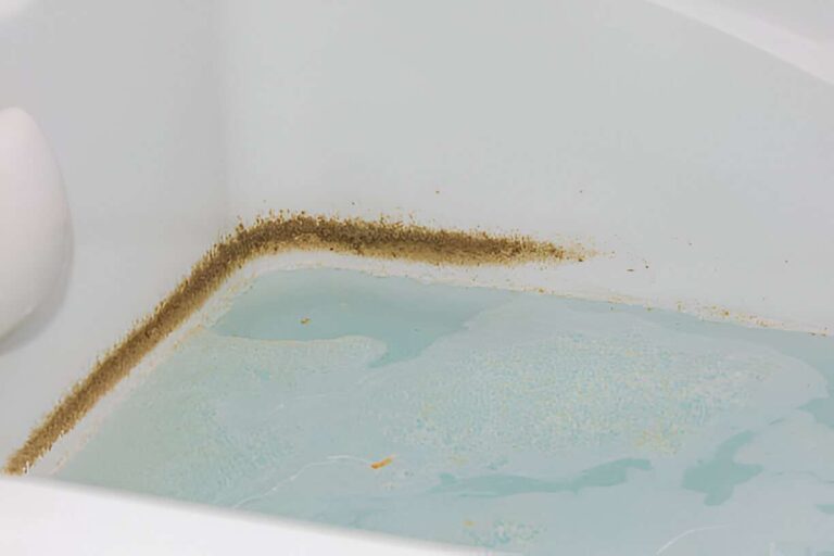 dirty jetted tub